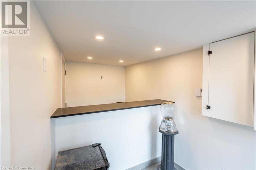 267 Beach Road, Hamilton, Ontario  L8L 4B3 - Photo 15 - 40674120