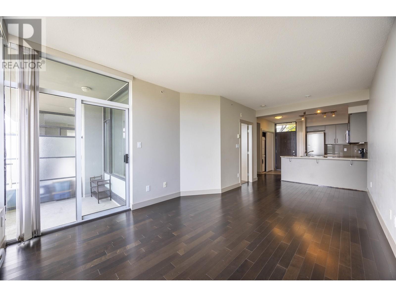 Listing Picture 5 of 13 : 715 9009 CORNERSTONE MEWS, Burnaby / 本拿比 - 魯藝地產 Yvonne Lu Group - MLS Medallion Club Member