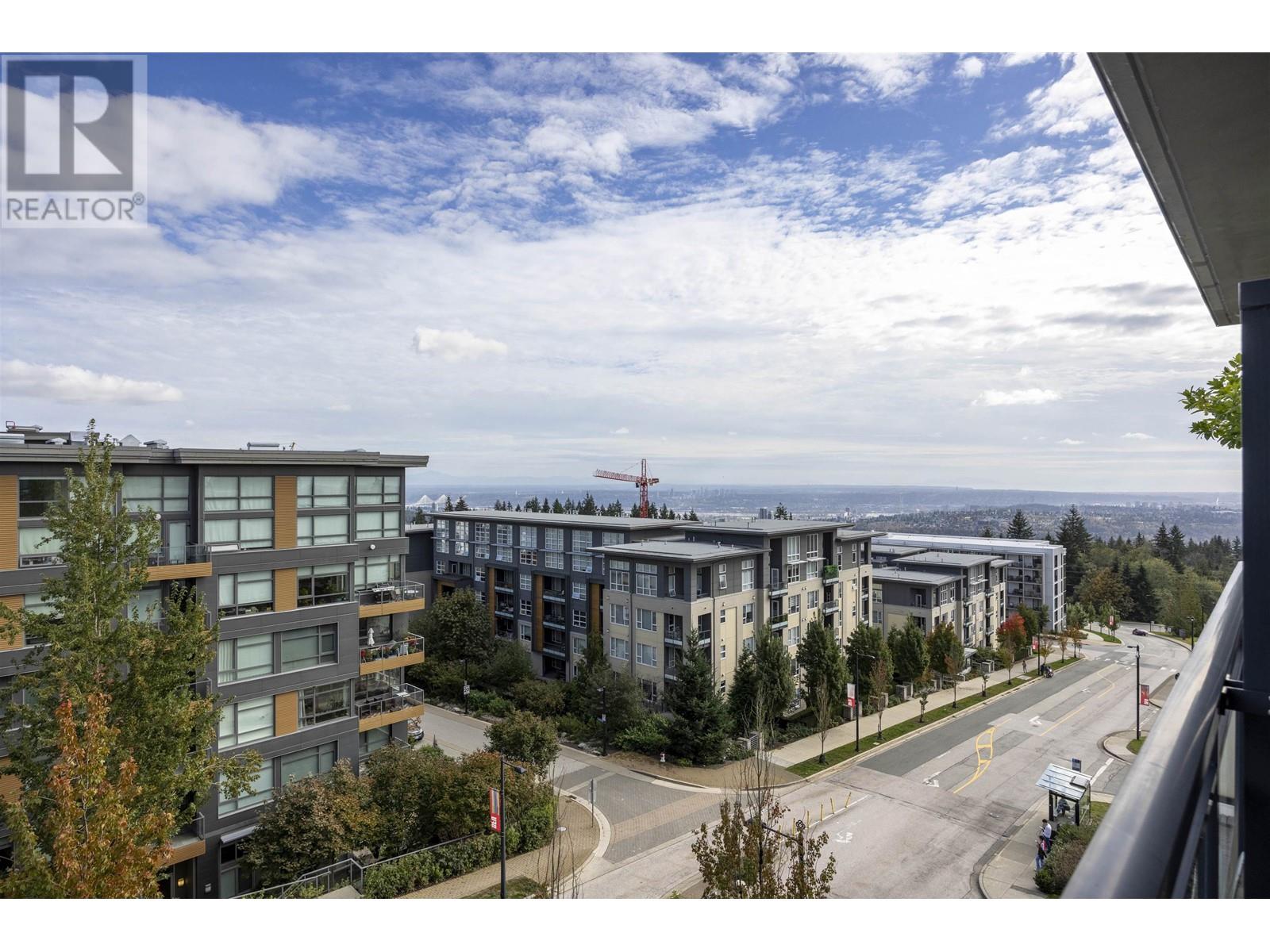 Listing Picture 10 of 13 : 715 9009 CORNERSTONE MEWS, Burnaby / 本拿比 - 魯藝地產 Yvonne Lu Group - MLS Medallion Club Member