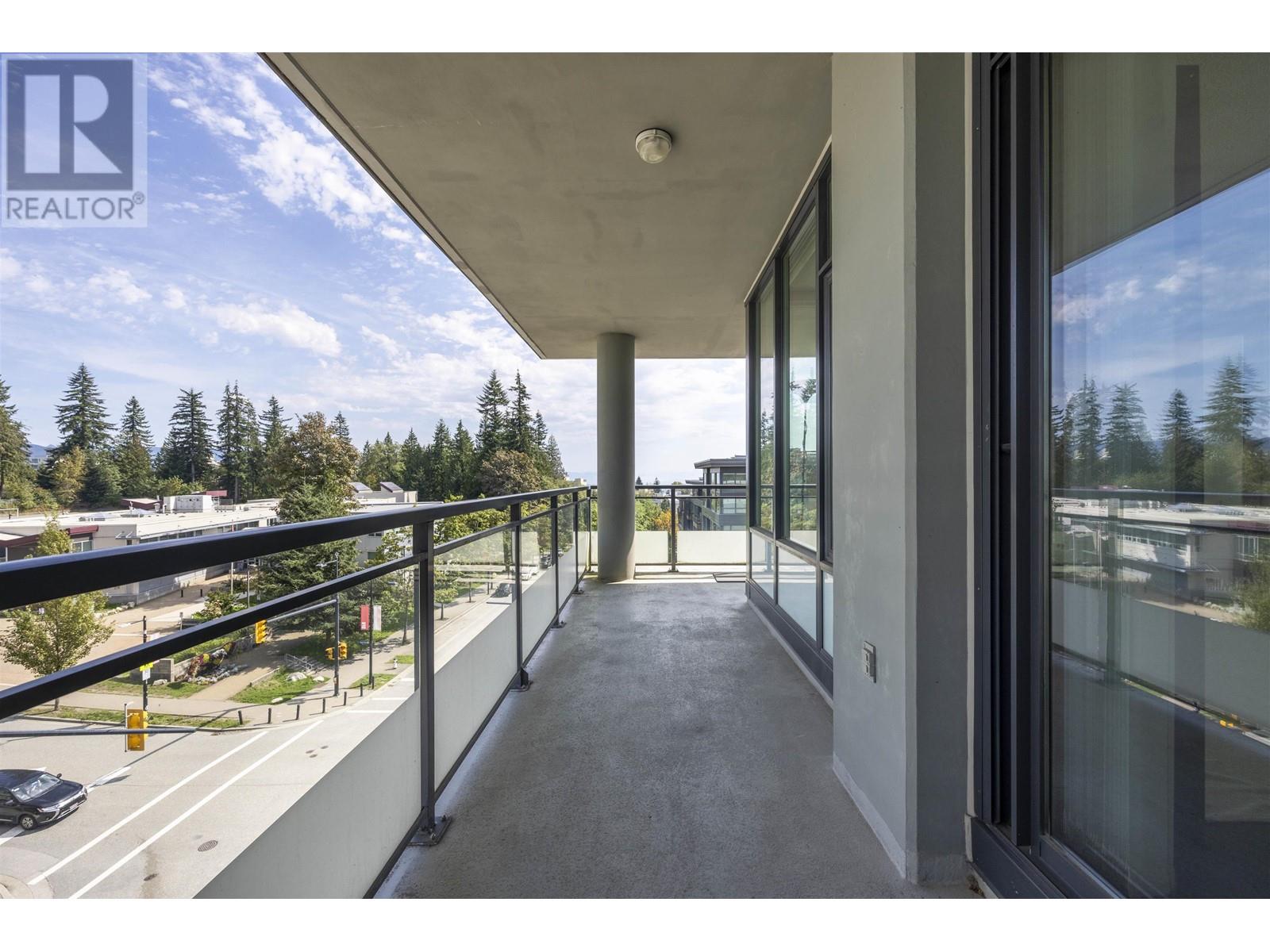 Listing Picture 11 of 15 : 714 9009 CORNERSTONE MEWS, Burnaby / 本拿比 - 魯藝地產 Yvonne Lu Group - MLS Medallion Club Member