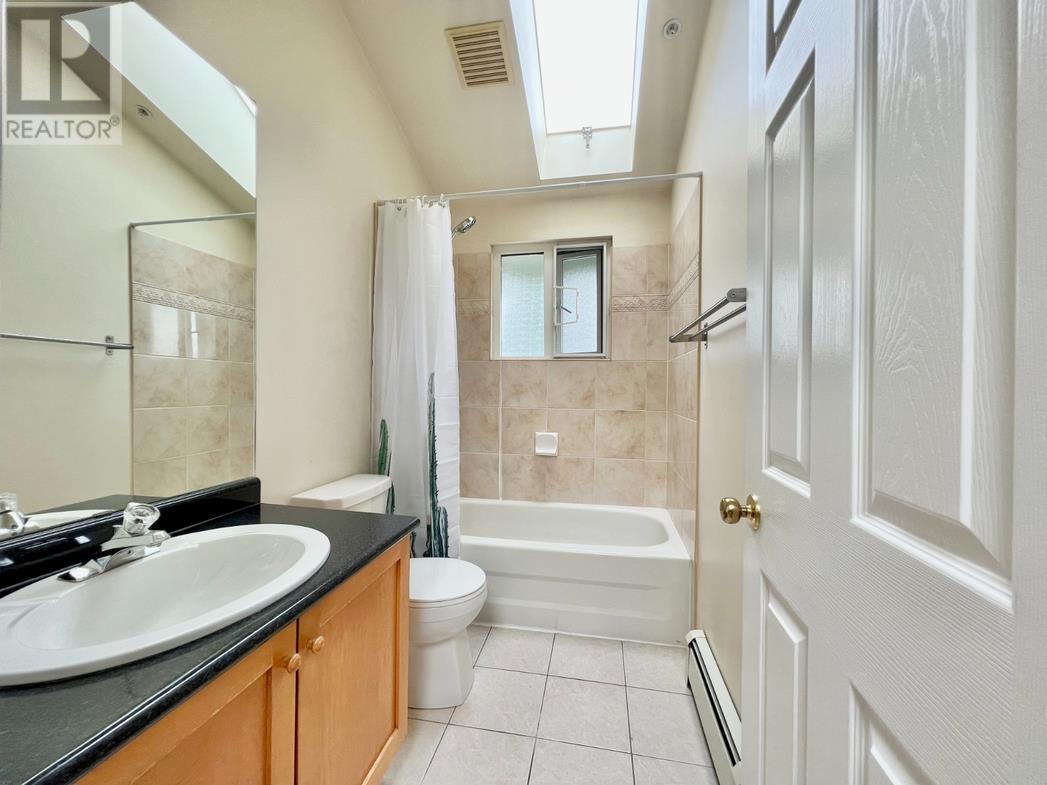2115-2117 W 15th Avenue, Vancouver, British Columbia  V6K 2Y4 - Photo 12 - R2939879