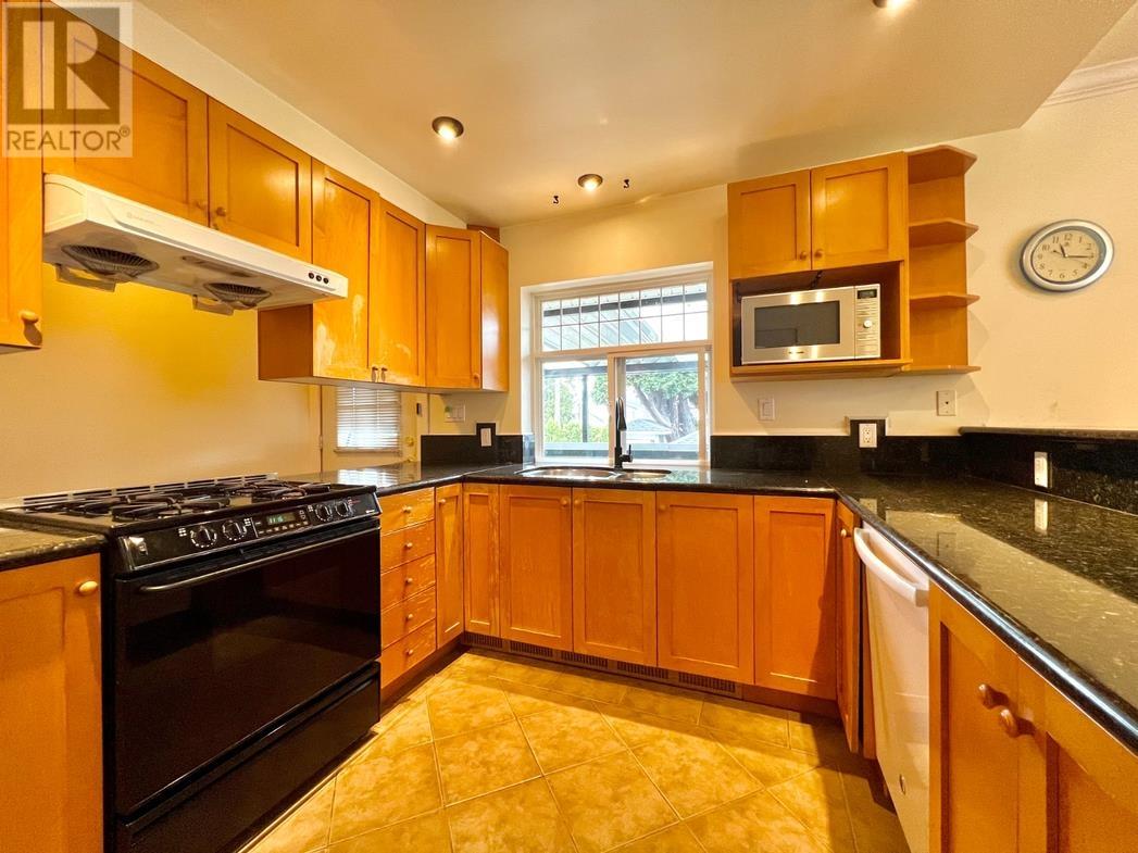2115-2117 W 15th Avenue, Vancouver, British Columbia  V6K 2Y4 - Photo 5 - R2939879