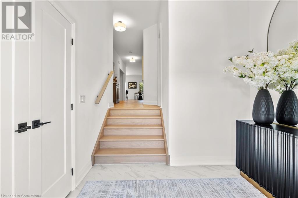 4 Santa Barbara Lane, Georgetown, Ontario  L7G 0P7 - Photo 4 - 40674108