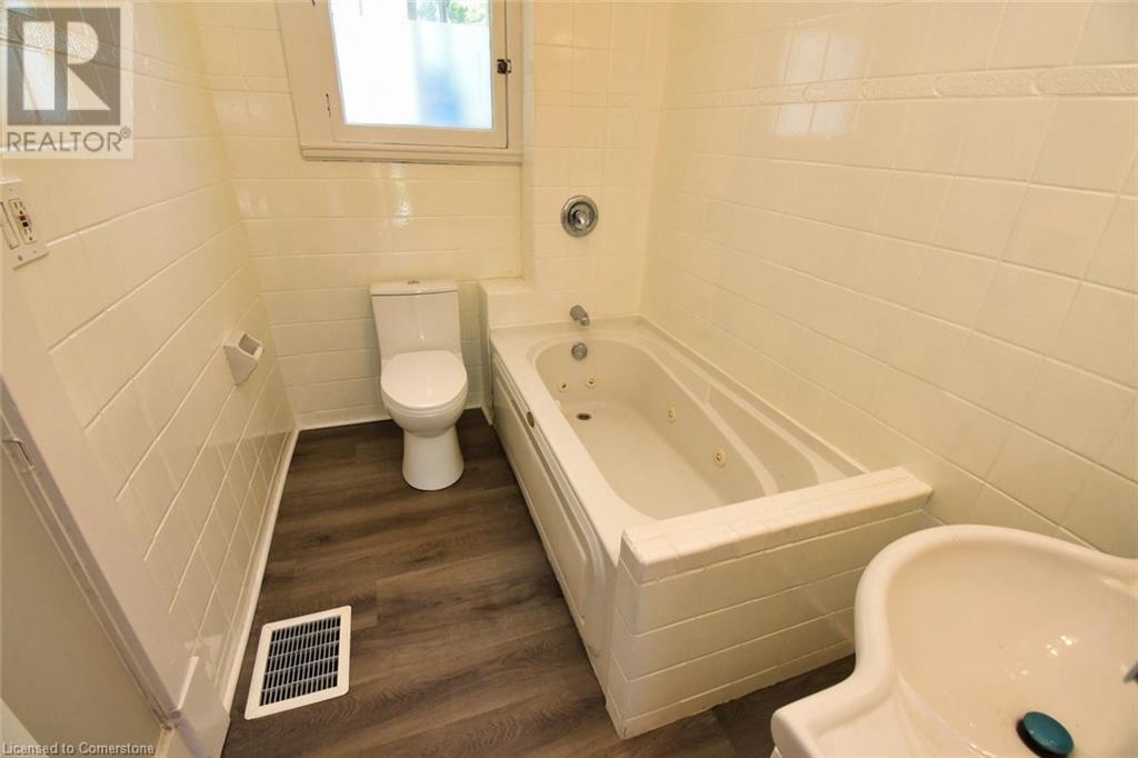 105 Catharine Avenue, Brantford, Ontario  N3T 1Y1 - Photo 6 - XH4195910