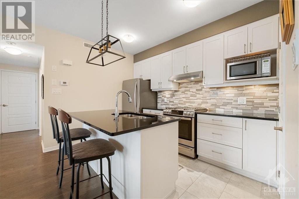 365 Haliburton Heights Unit#c, Ottawa, Ontario  K2V 0J3 - Photo 2 - 1419333