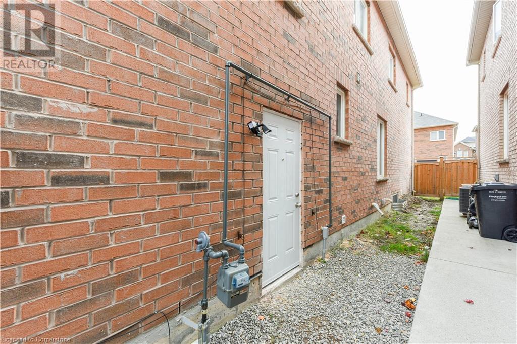 69 Vezna Crescent, Brampton, Ontario  L6X 5K4 - Photo 3 - 40673505