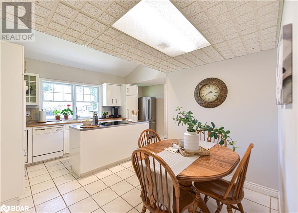 326 Crawford Street, Orillia, Ontario  L3V 1K1 - Photo 9 - 40673515