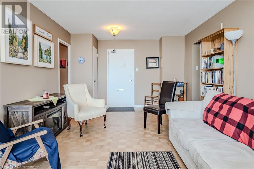 35 Towering Heights Boulevard Unit# 608, St. Catharines, Ontario  L2R 3G7 - Photo 4 - XH4199579