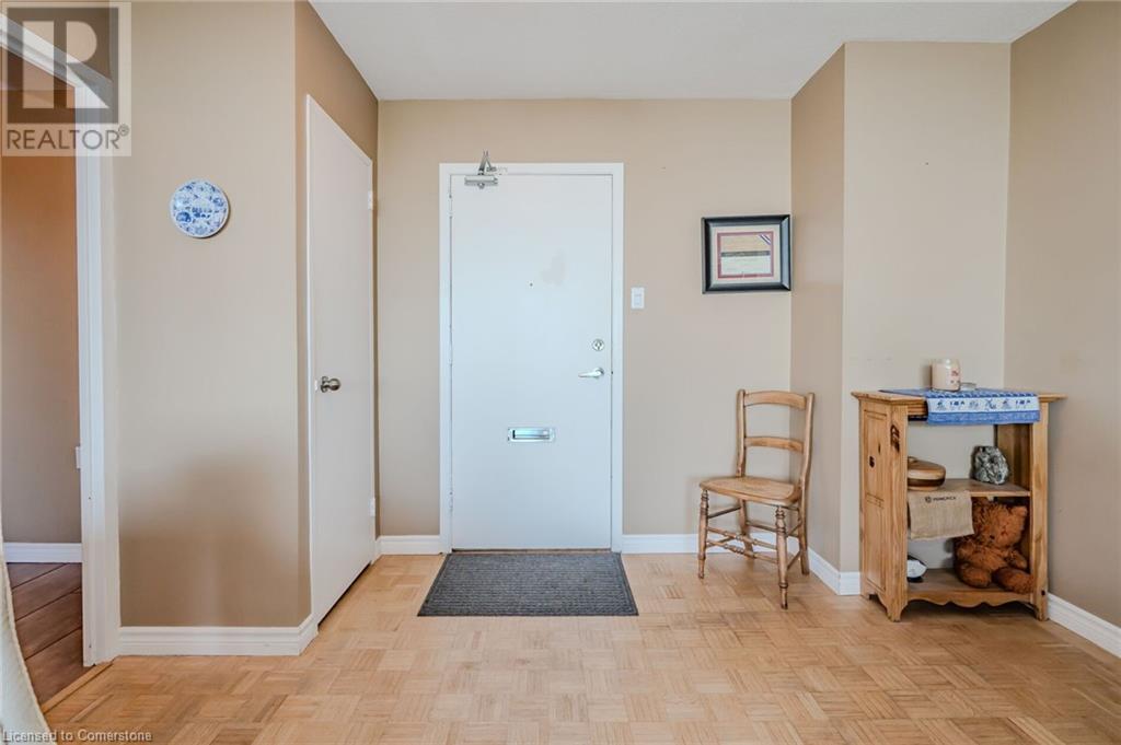 35 Towering Heights Boulevard Unit# 608, St. Catharines, Ontario  L2R 3G7 - Photo 3 - XH4199579