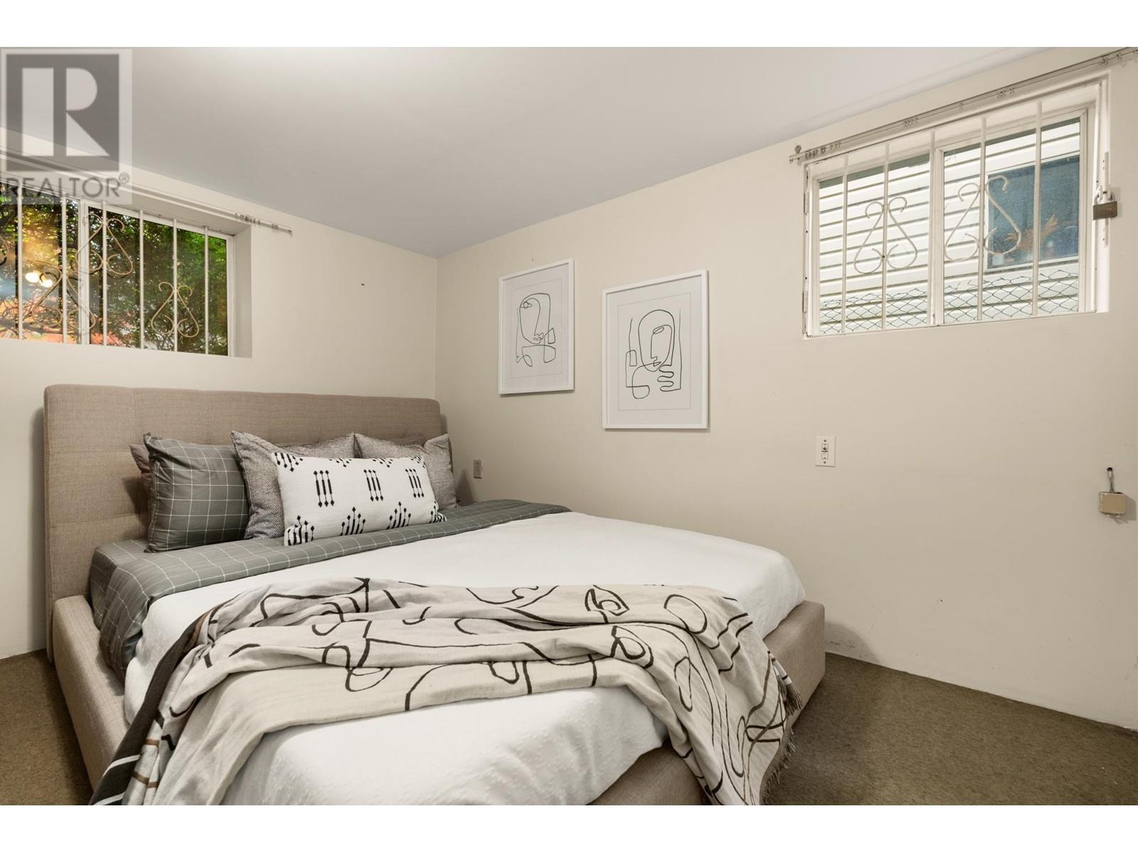 Listing Picture 15 of 21 : 1986 E 8TH AVENUE, Vancouver / 溫哥華 - 魯藝地產 Yvonne Lu Group - MLS Medallion Club Member