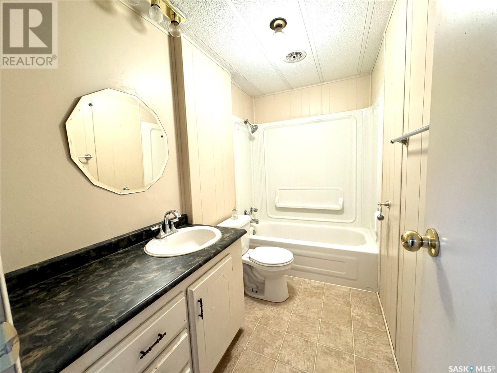 220 1st Avenue, Mervin, Saskatchewan  S0M 1Y0 - Photo 13 - SK987642