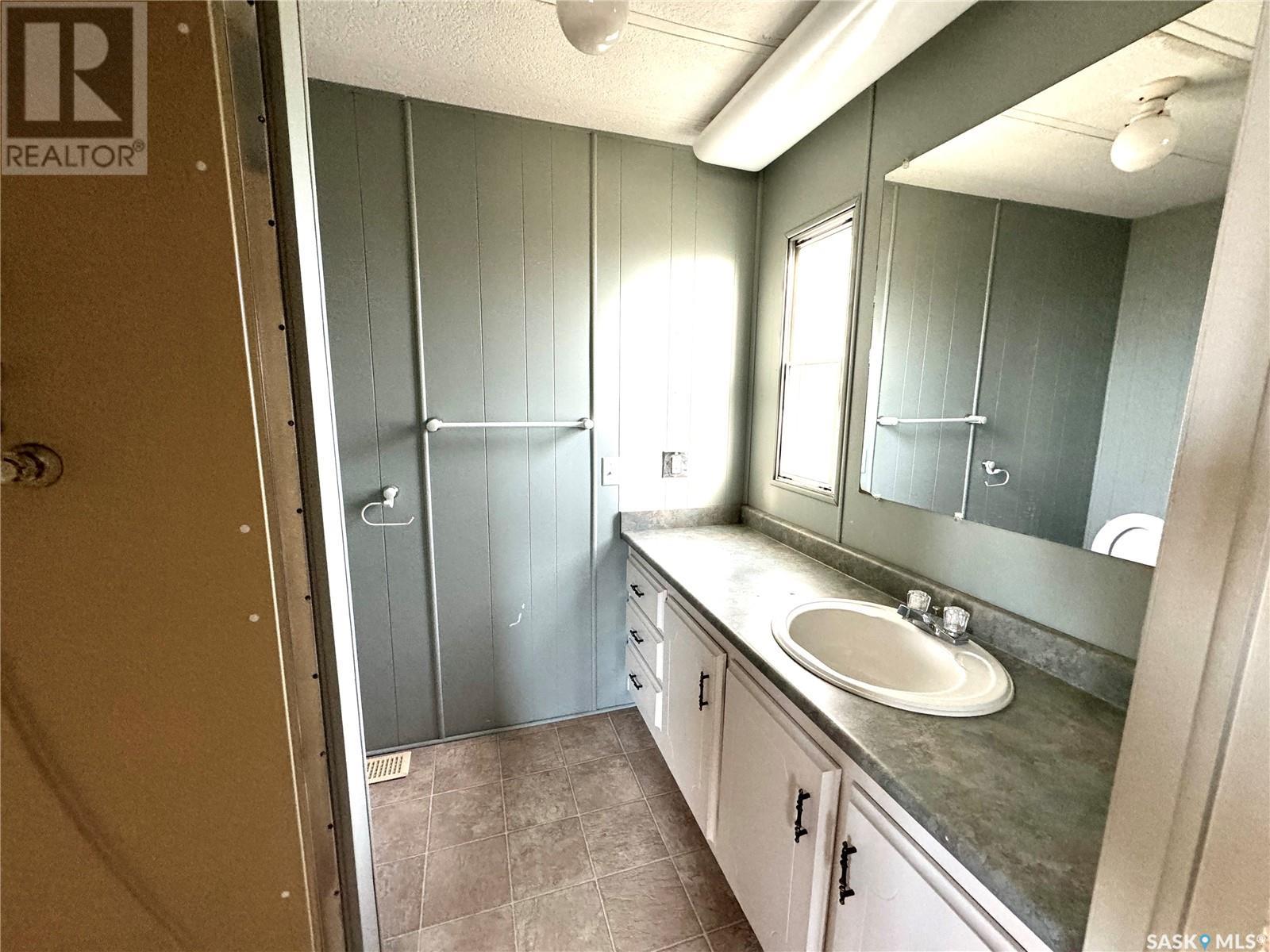 220 1st Avenue, Mervin, Saskatchewan  S0M 1Y0 - Photo 8 - SK987642