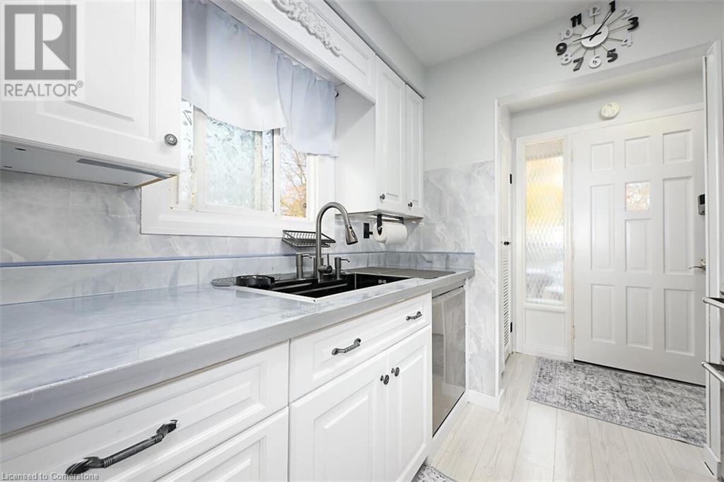 511 Stone Church Road W, Hamilton, Ontario  L9B 1A5 - Photo 12 - 40672594