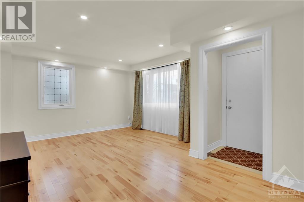 548 Mutual Street, Ottawa, Ontario  K1K 1C6 - Photo 5 - X10411115