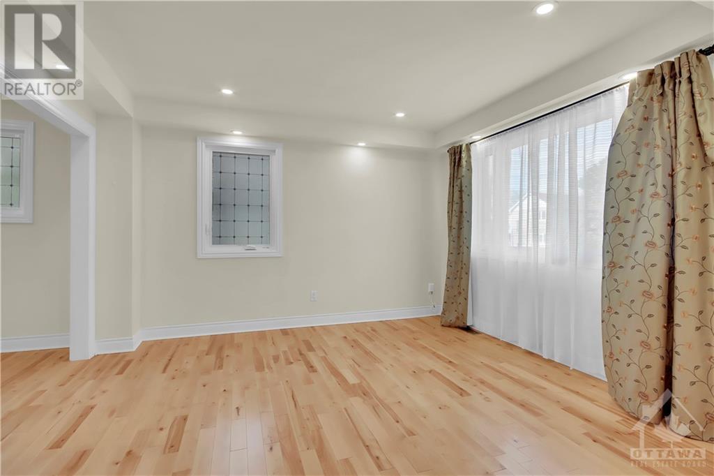 548 Mutual Street, Ottawa, Ontario  K1K 1C6 - Photo 3 - X10411115