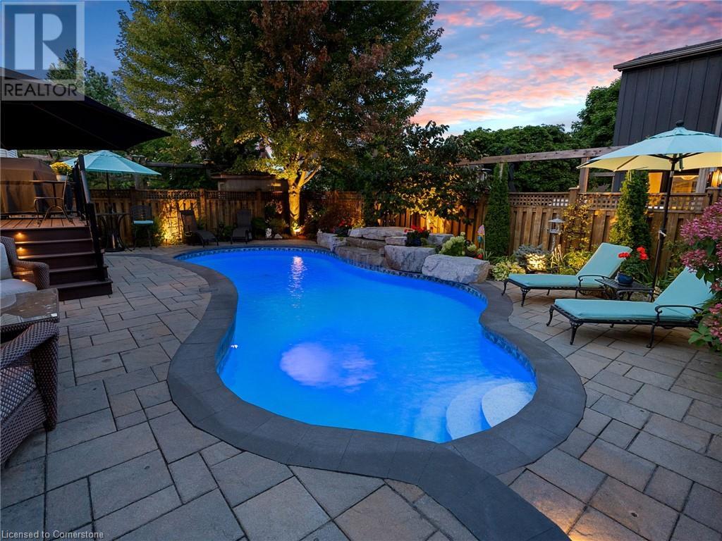 2079 Hunters Wood Drive, Burlington, Ontario  L7M 2T1 - Photo 15 - 40648356