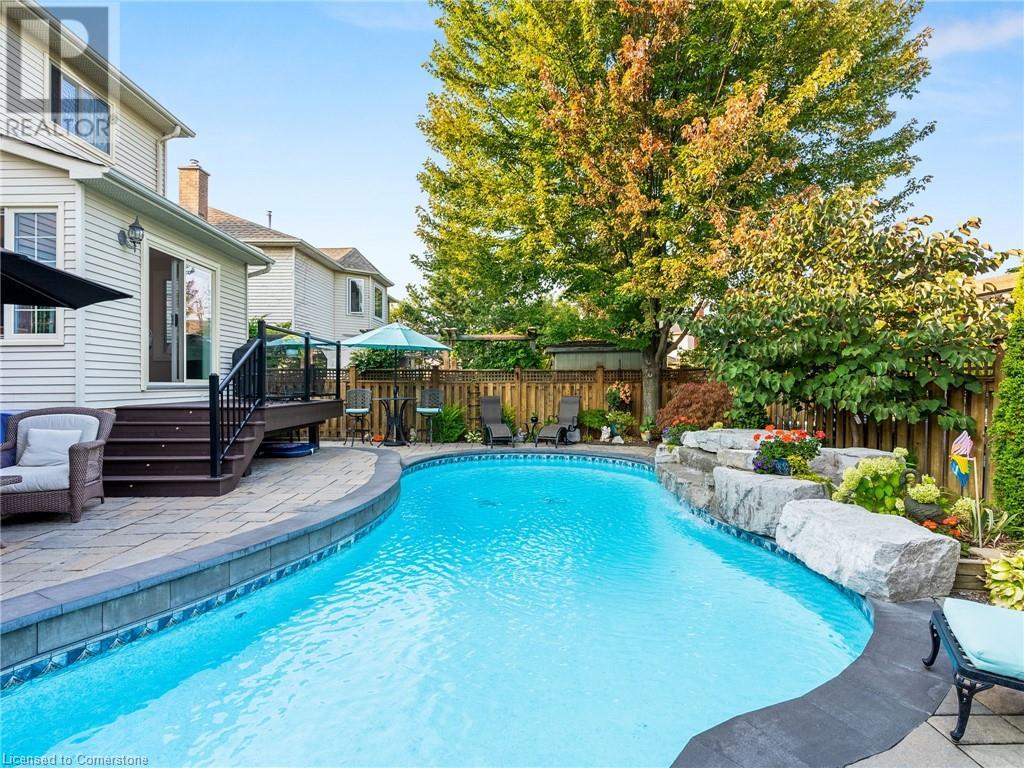 2079 Hunters Wood Drive, Burlington, Ontario  L7M 2T1 - Photo 11 - 40648356