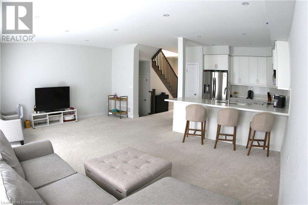 11 Starling Drive, Hamilton, Ontario  L9A 2P5 - Photo 3 - 40673373