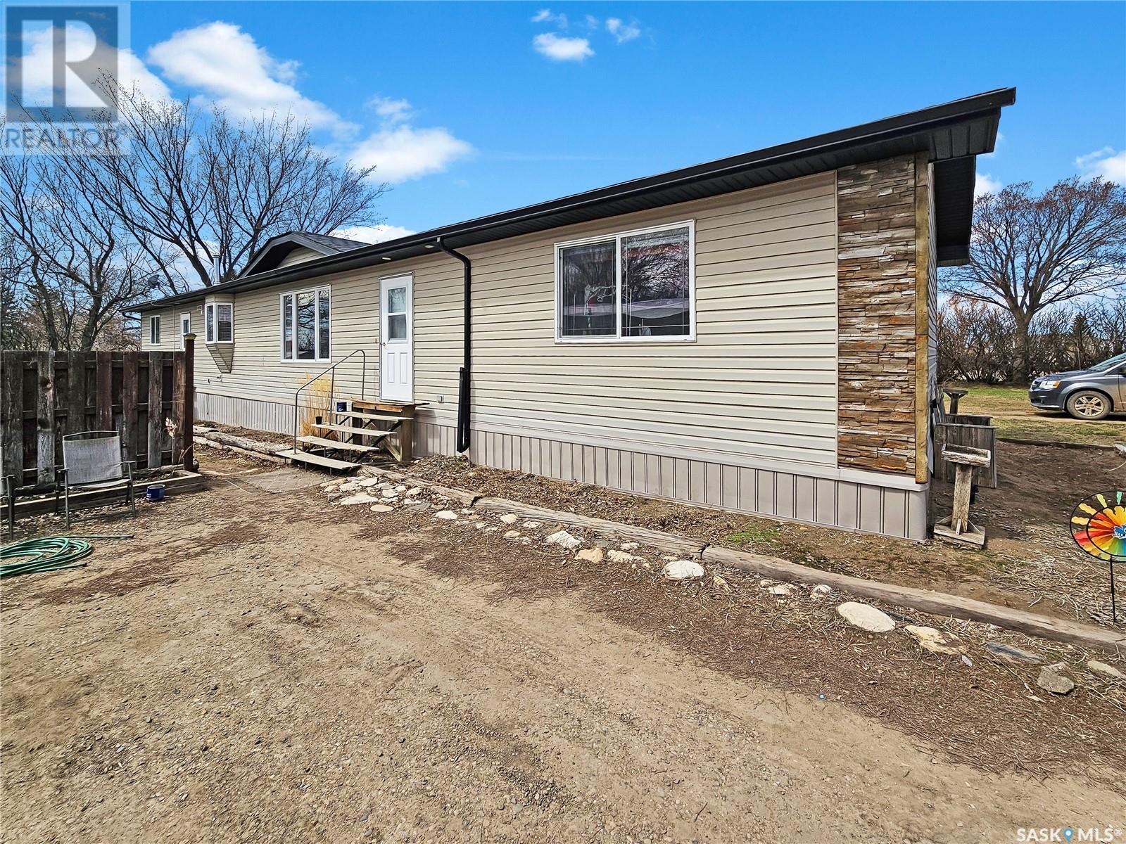 10 Four Seasons Trailer COURT, shaunavon, Saskatchewan