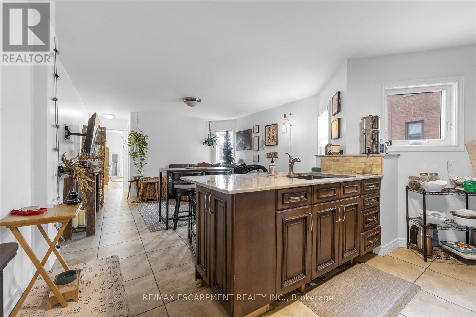 1261 Main Street E, Hamilton (Crown Point), Ontario  L8K 1A8 - Photo 25 - X10409736