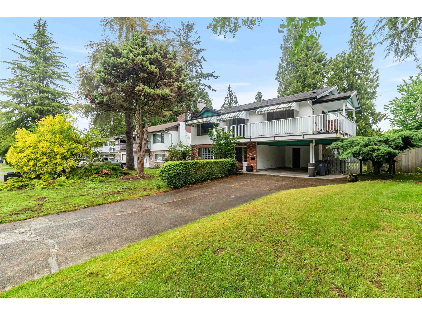 10232 142a Street, Surrey, British Columbia  V3T 4Z7 - Photo 1 - R2942314