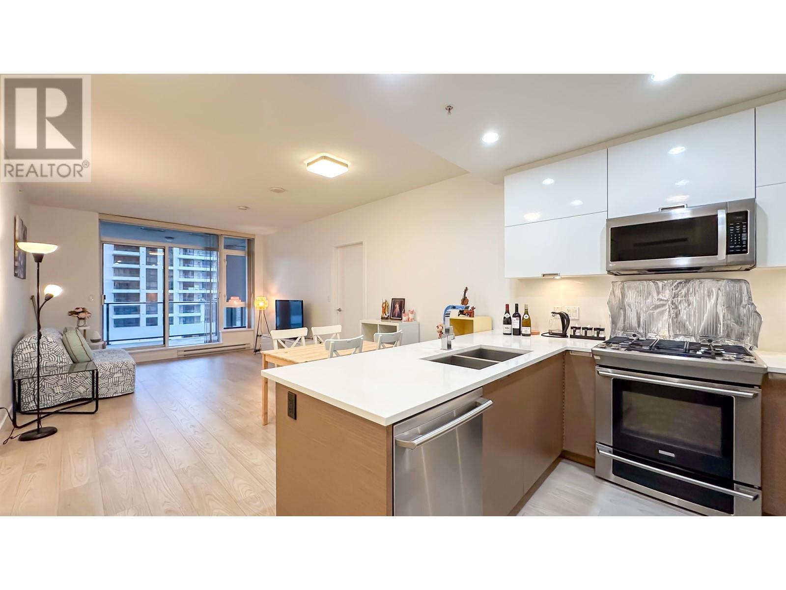 2106 2077 Rosser Avenue, Burnaby, British Columbia  V5C 0G6 - Photo 6 - R2941887