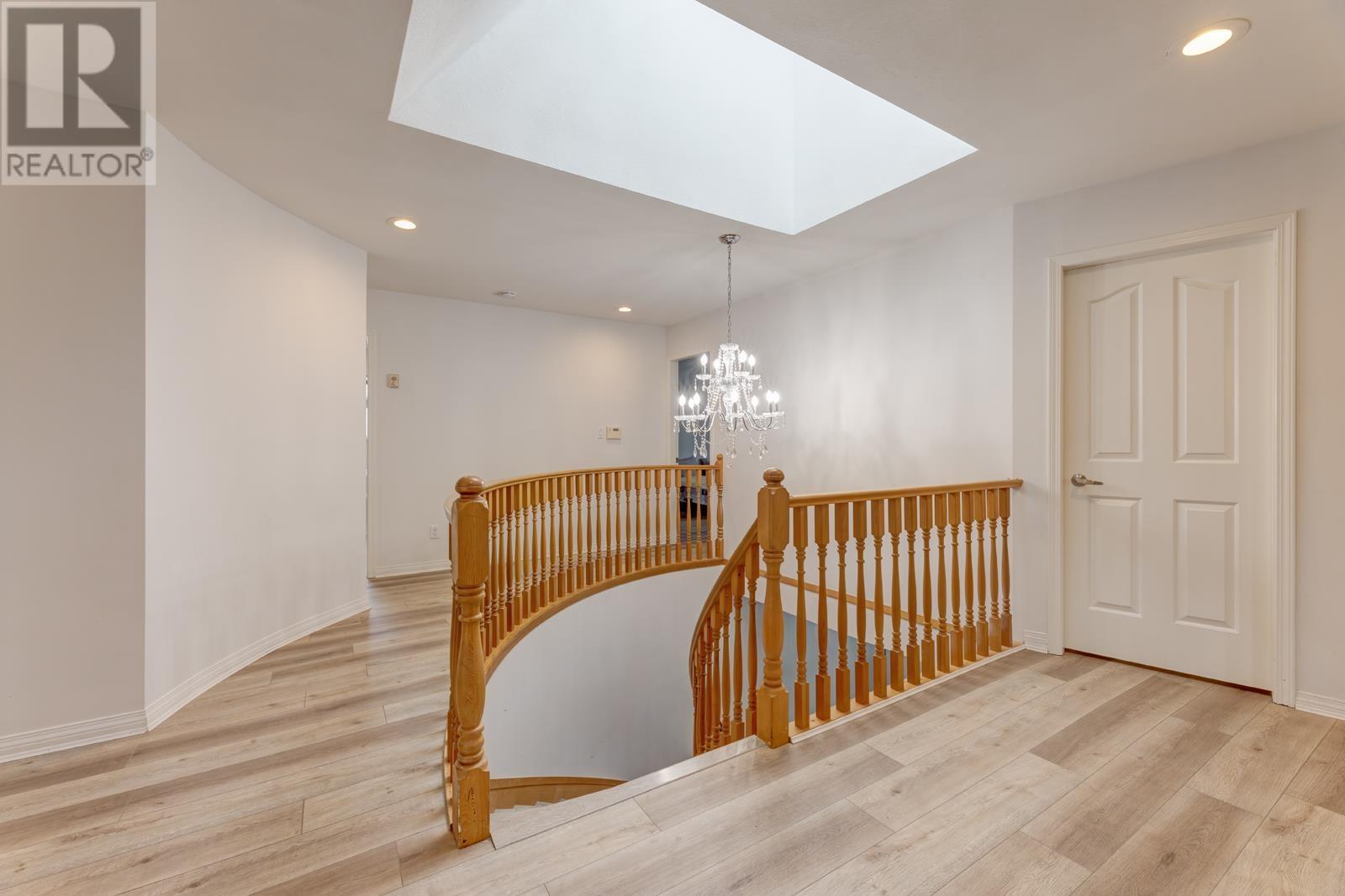 710 Crane Place, New Westminster, British Columbia  V3M 6P5 - Photo 4 - R2941651