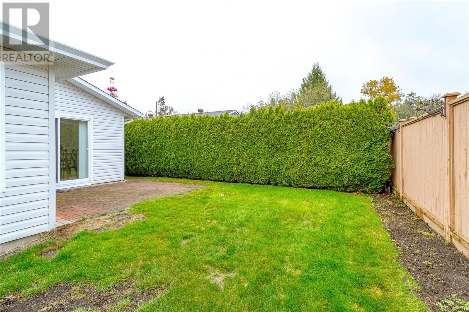 4 7570 Tetayut Rd, Central Saanich, British Columbia  V8M 2H4 - Photo 26 - 980111