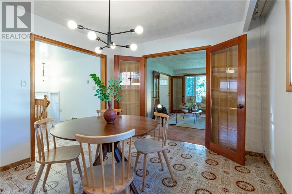 608 Stone Church Road W, Hamilton, Ontario  L9B 1A7 - Photo 10 - 40674266