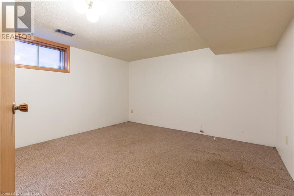 608 Stone Church Road W, Hamilton, Ontario  L9B 1A7 - Photo 29 - 40674266