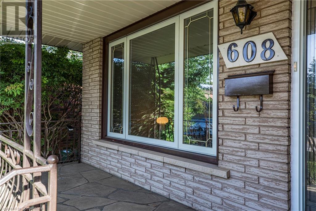 608 Stone Church Road W, Hamilton, Ontario  L9B 1A7 - Photo 4 - 40674266