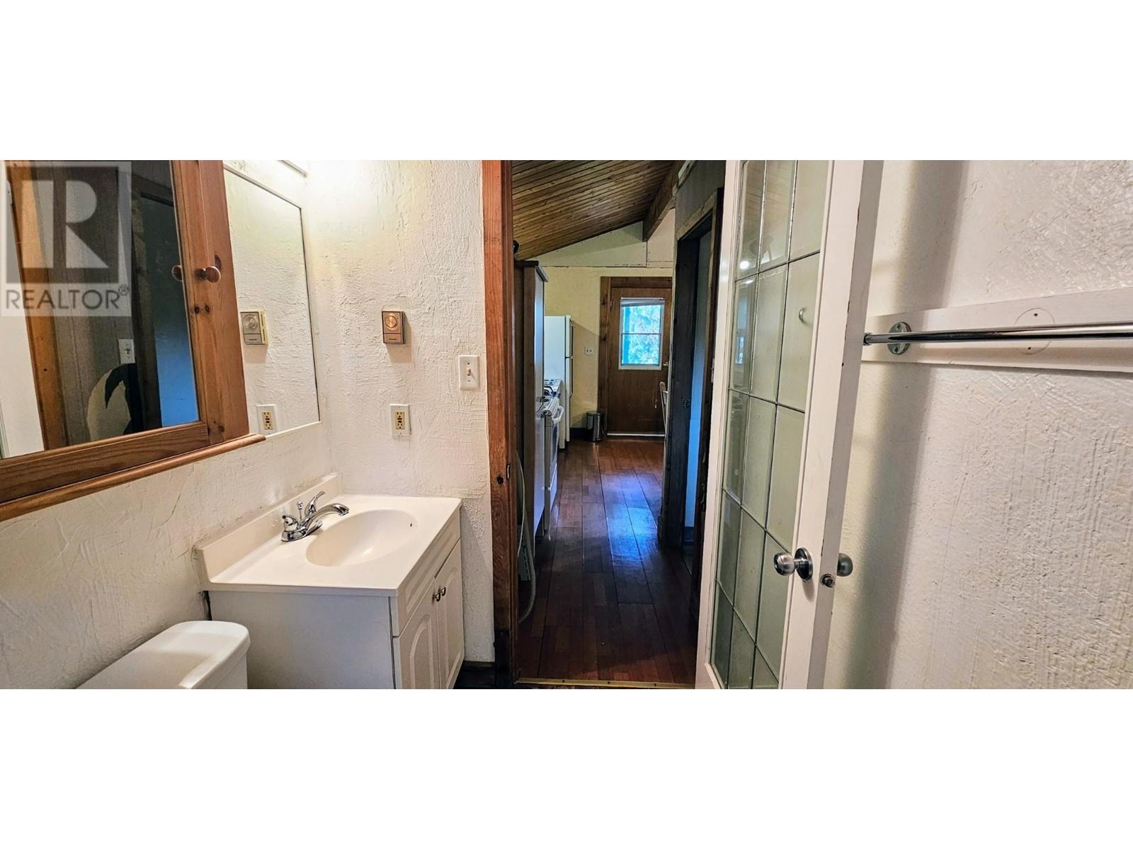 4553 Columere Road, Fairmont Hot Springs, British Columbia  V0B 1L1 - Photo 17 - 10327738