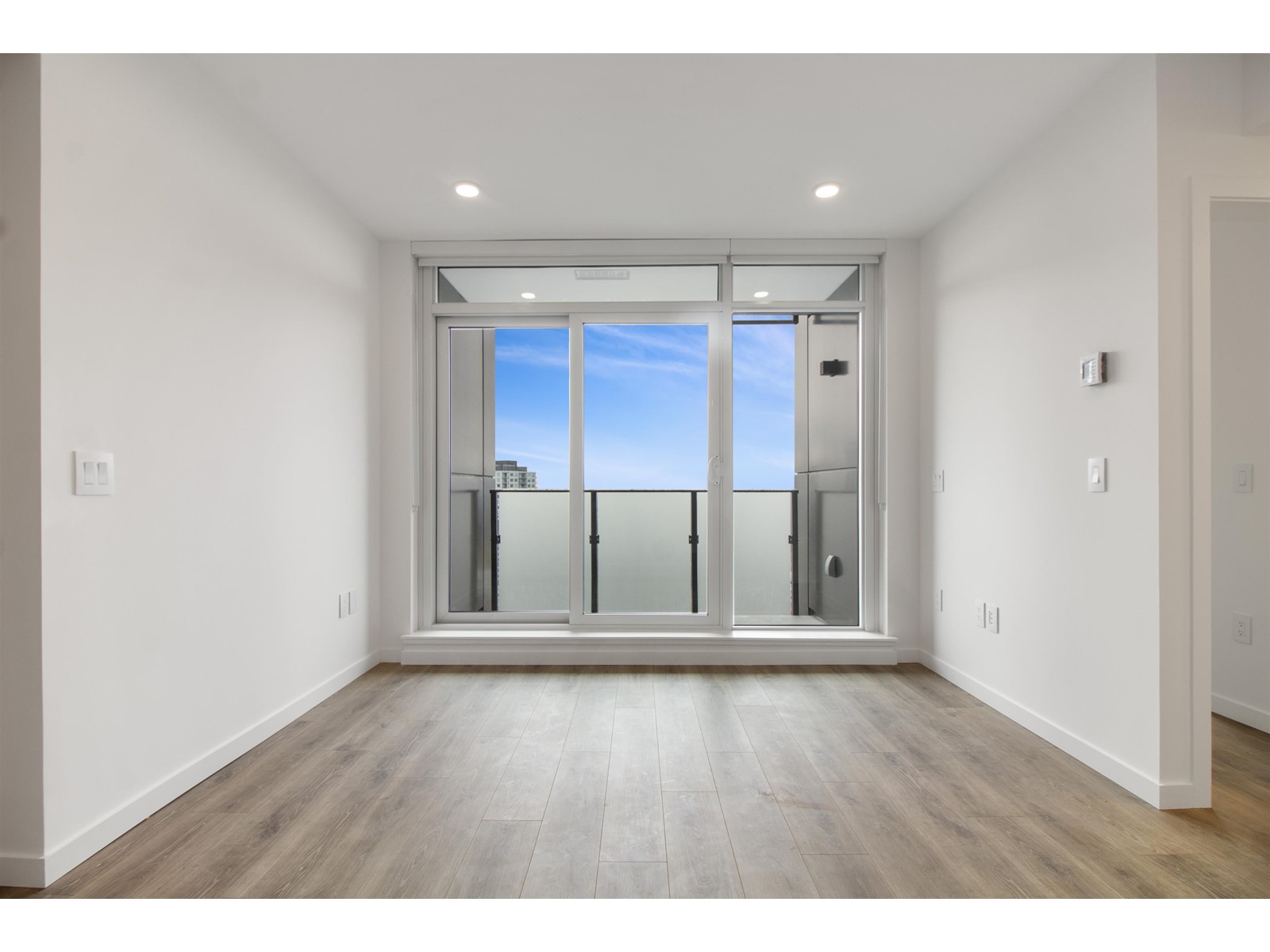 2502 10333 133 Street, Surrey, British Columbia  V3R 2H4 - Photo 11 - R2940289
