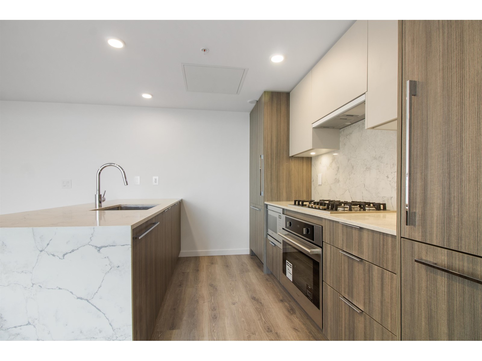 2502 10333 133 Street, Surrey, British Columbia  V3R 2H4 - Photo 14 - R2940289