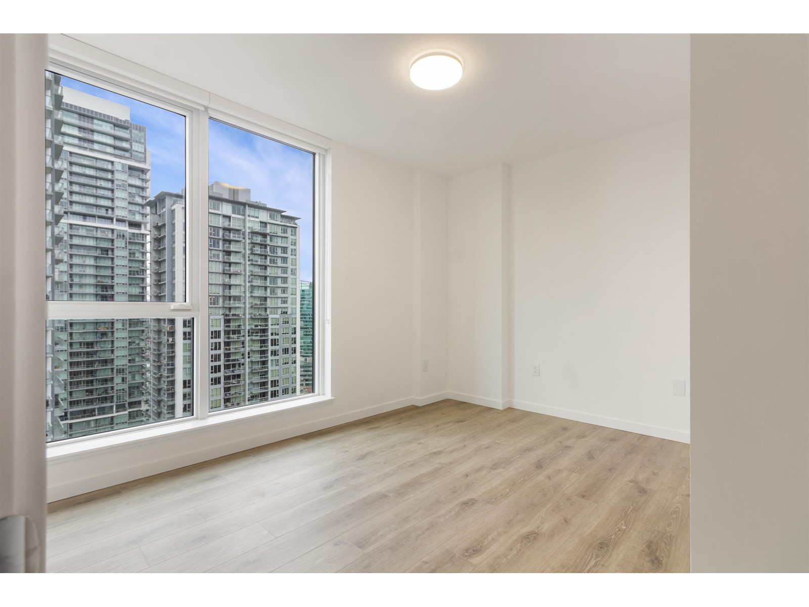 2502 10333 133 Street, Surrey, British Columbia  V3R 2H4 - Photo 31 - R2940289