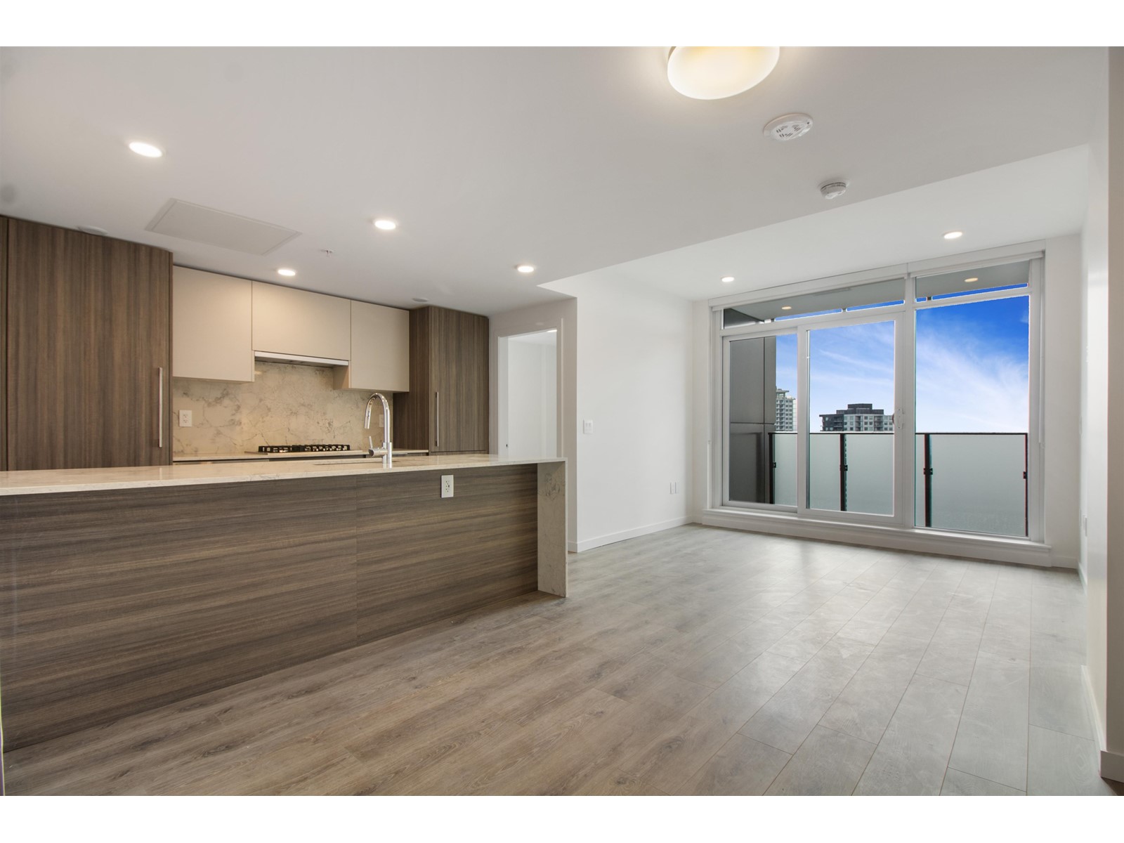 2502 10333 133 Street, Surrey, British Columbia  V3R 2H4 - Photo 10 - R2940289