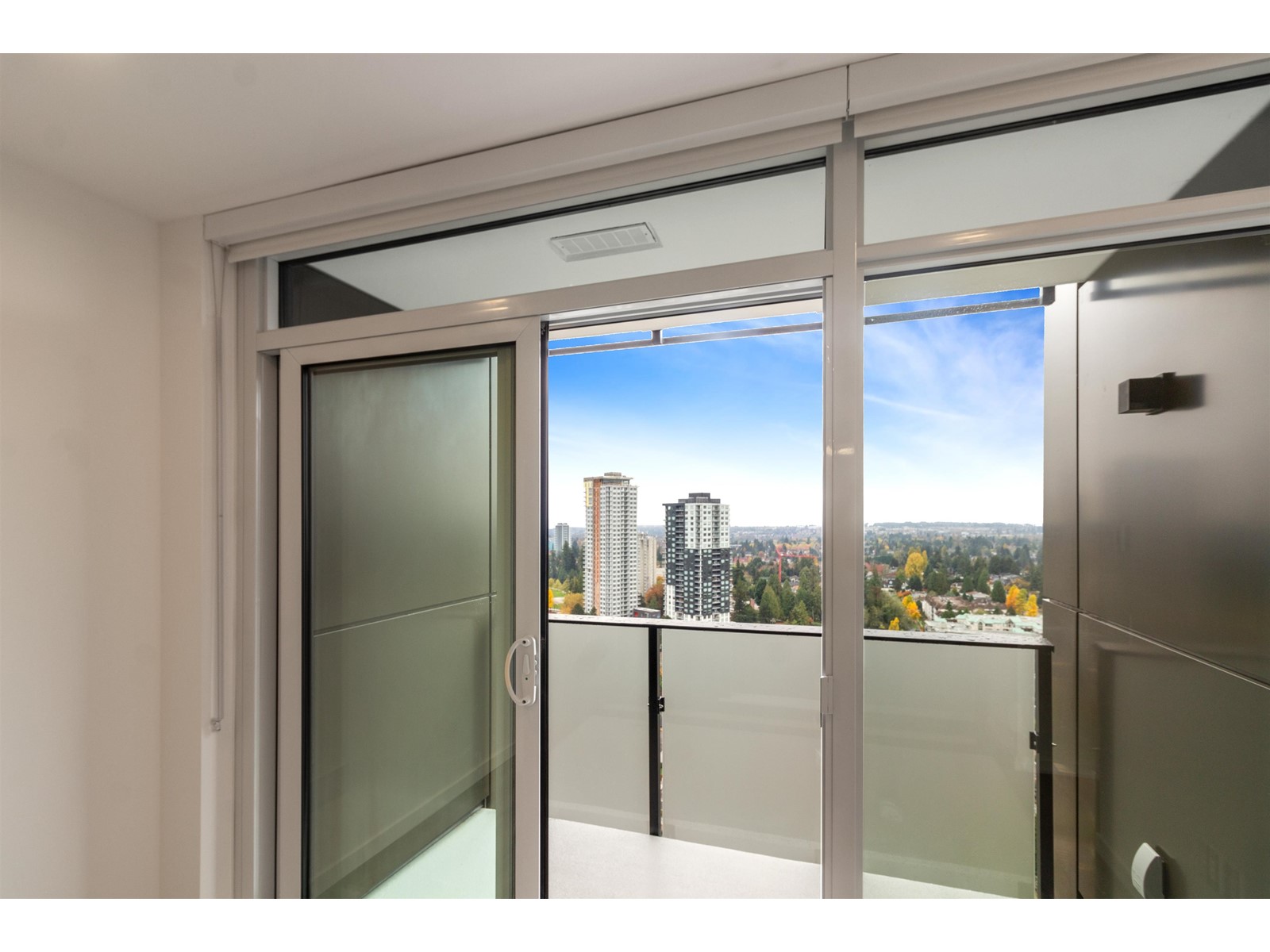 2502 10333 133 Street, Surrey, British Columbia  V3R 2H4 - Photo 23 - R2940289