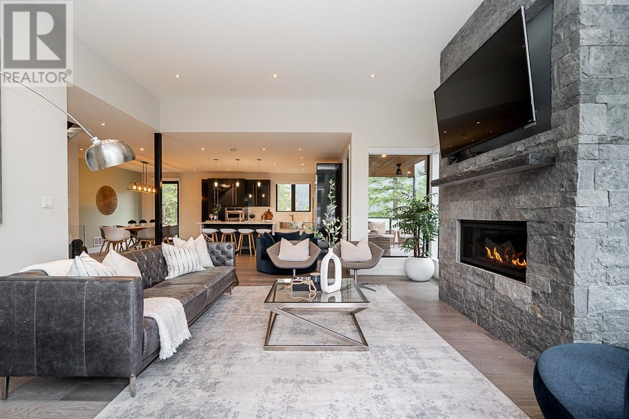 Property at 1593 TYNEBRIDGE LANE image 4