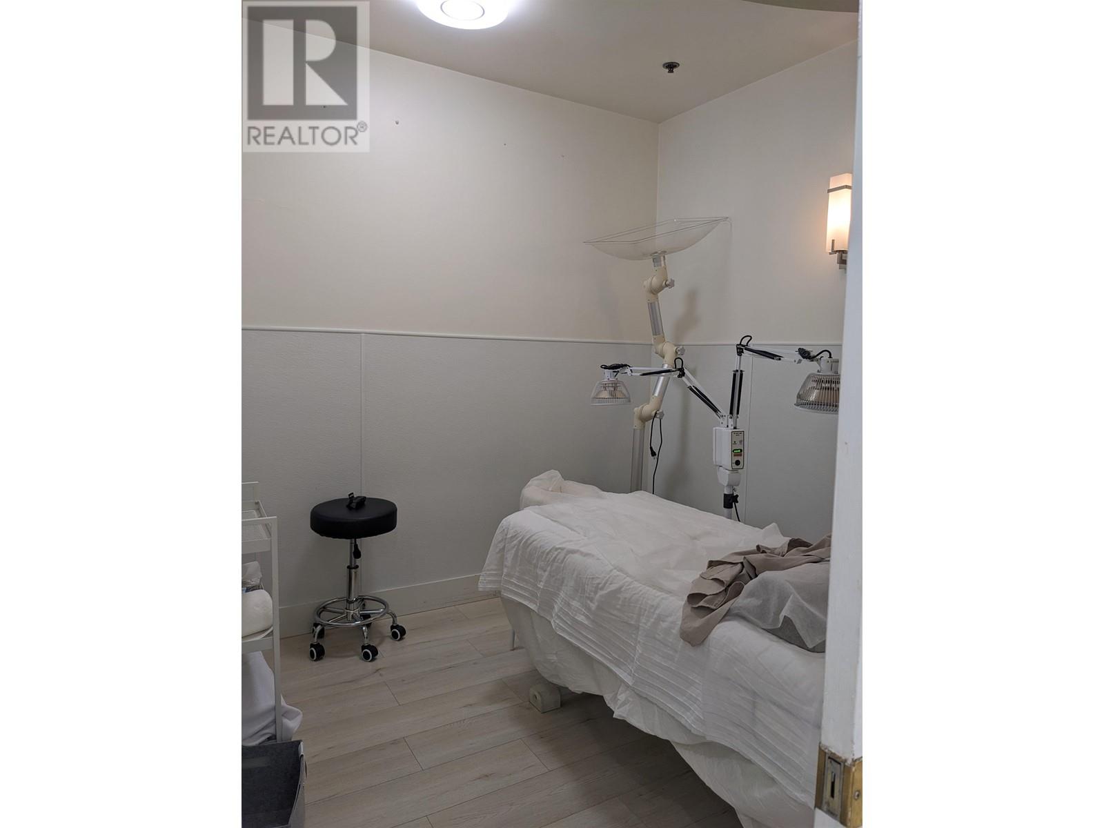 3652 W Broadway West, Vancouver, British Columbia  V6R 2B7 - Photo 13 - C8063856