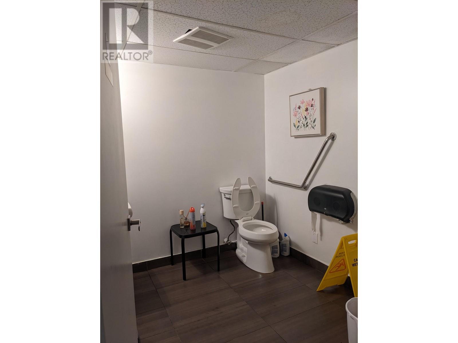 Listing Picture 16 of 18 : 100 4400 HAZELBRIDGE WAY, Richmond / 烈治文 - 魯藝地產 Yvonne Lu Group - MLS Medallion Club Member