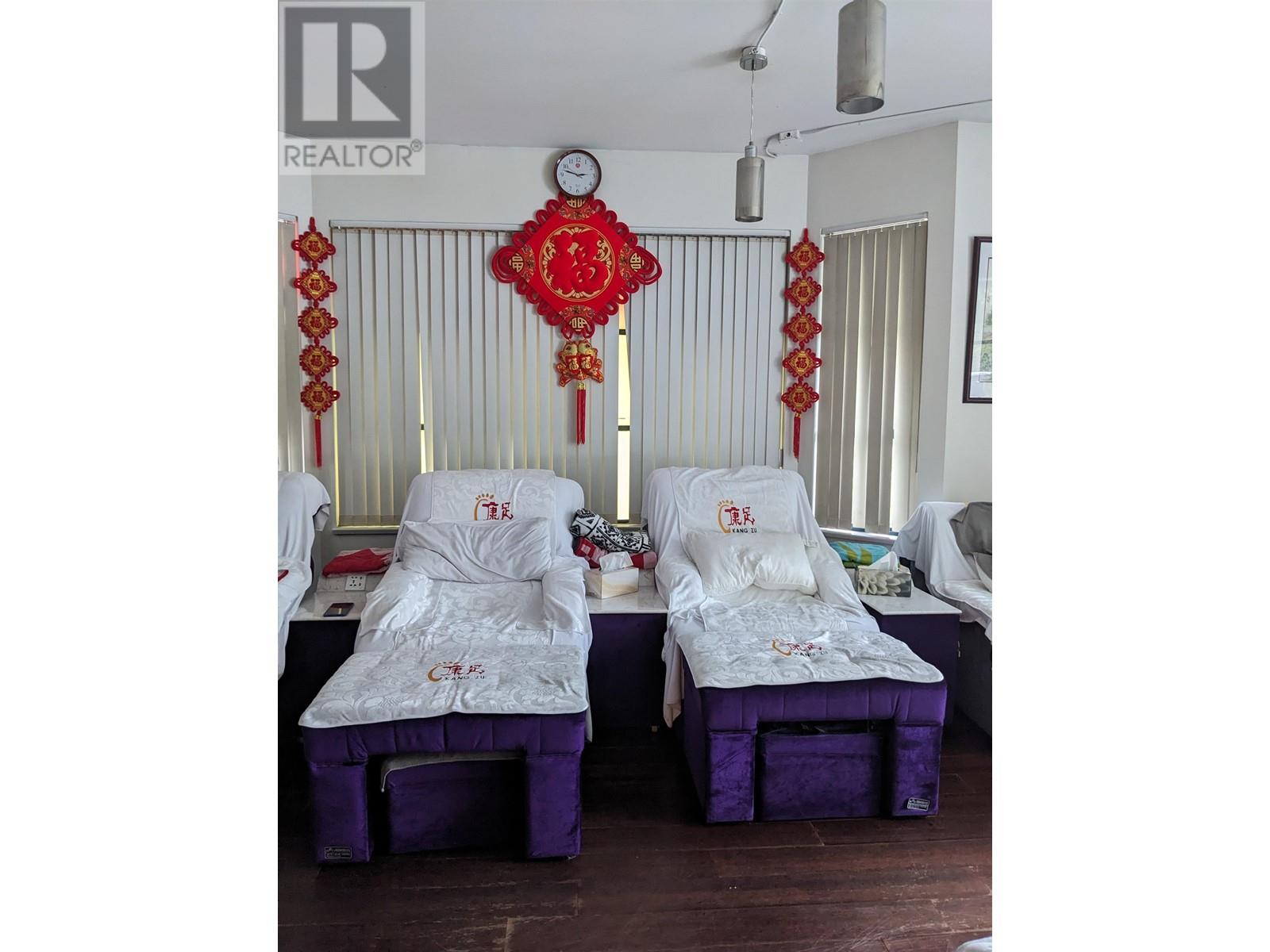 Listing Picture 9 of 18 : 100 4400 HAZELBRIDGE WAY, Richmond / 烈治文 - 魯藝地產 Yvonne Lu Group - MLS Medallion Club Member