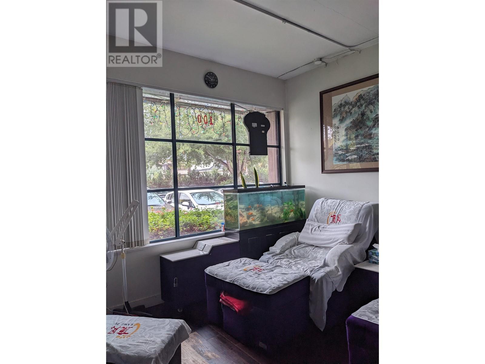 Listing Picture 11 of 18 : 100 4400 HAZELBRIDGE WAY, Richmond / 烈治文 - 魯藝地產 Yvonne Lu Group - MLS Medallion Club Member