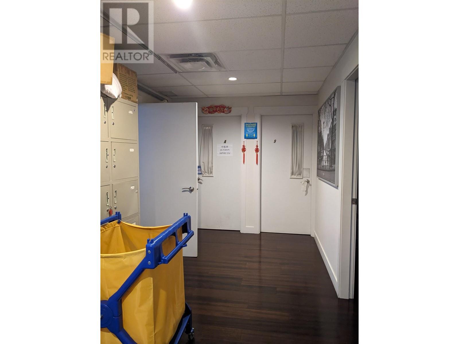 Listing Picture 12 of 18 : 100 4400 HAZELBRIDGE WAY, Richmond / 烈治文 - 魯藝地產 Yvonne Lu Group - MLS Medallion Club Member