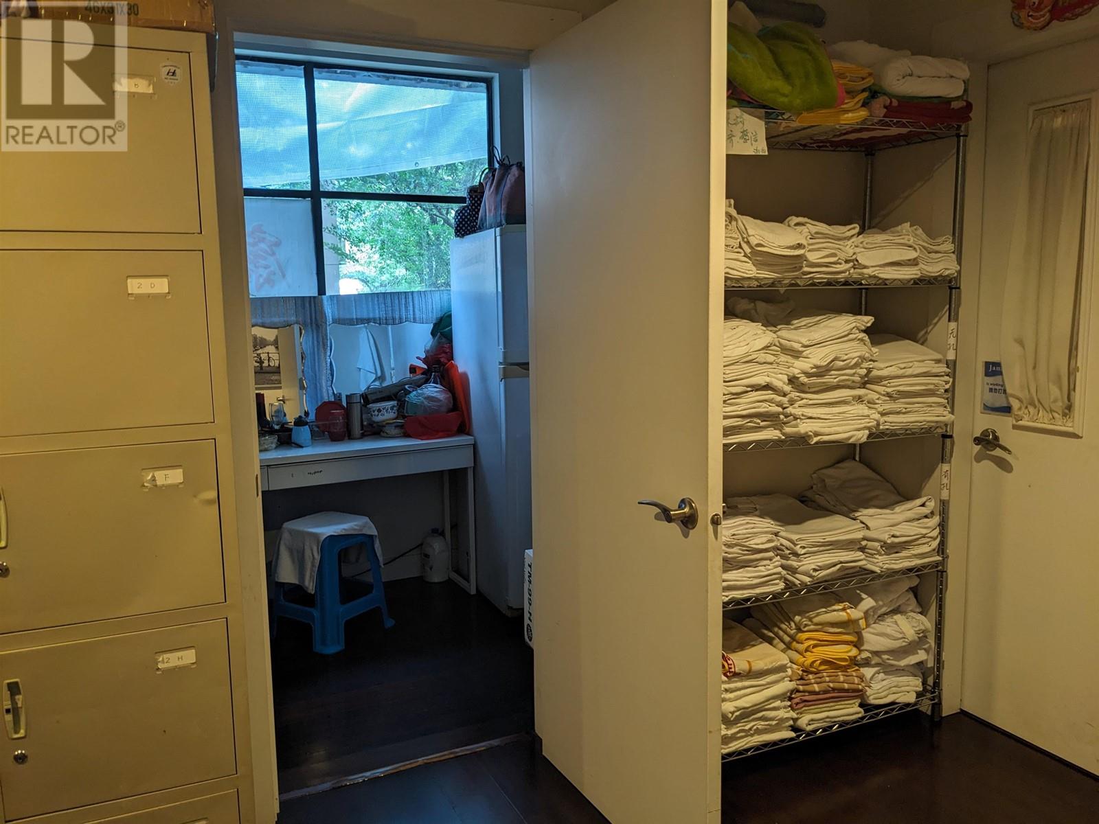 Listing Picture 17 of 18 : 100 4400 HAZELBRIDGE WAY, Richmond / 烈治文 - 魯藝地產 Yvonne Lu Group - MLS Medallion Club Member