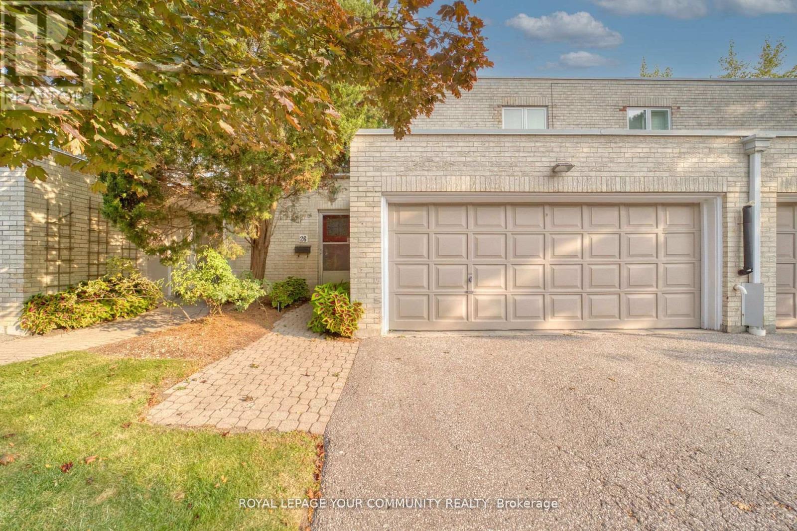 26 Crimson Millway, Toronto, Ontario  M2L 1T6 - Photo 4 - C10407859