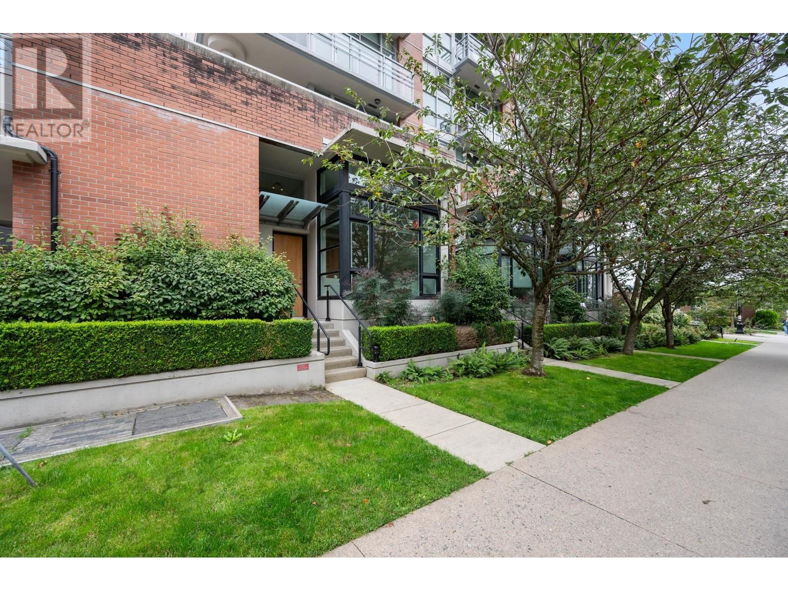 2731 Sophia Street, Vancouver, British Columbia  V5T 3L1 - Photo 3 - R2942475