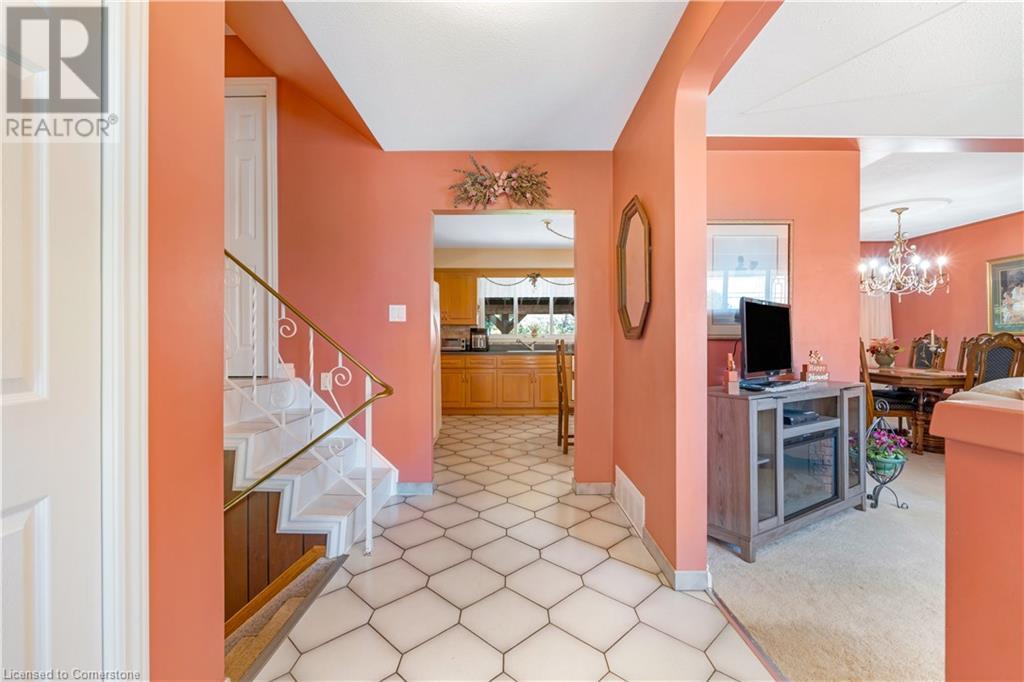 337 Mcneilly Road, Stoney Creek, Ontario  L8E 5H4 - Photo 7 - 40673729