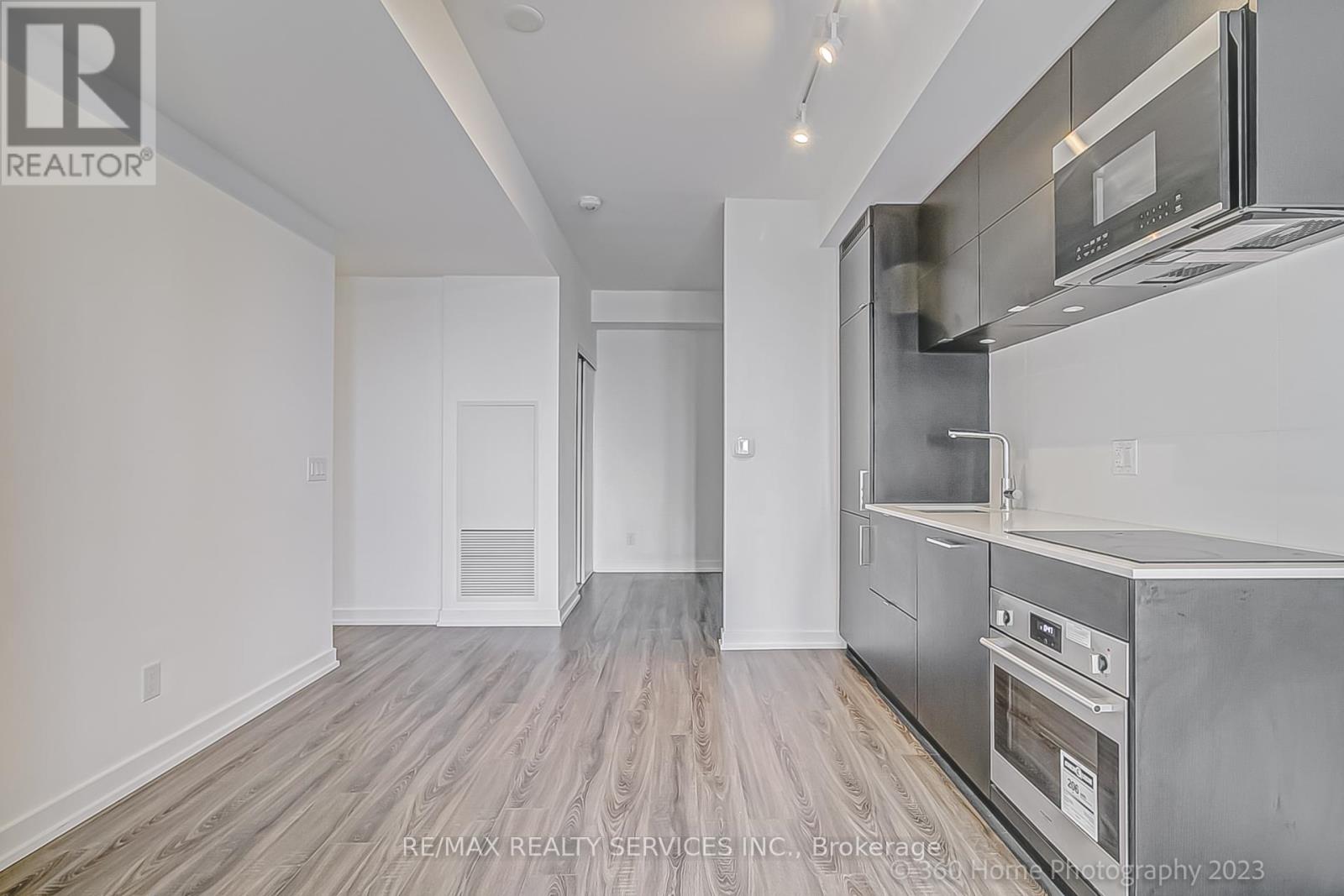 1719 - 20 Edward Street, Toronto, Ontario  M5G 1C9 - Photo 3 - C10408840