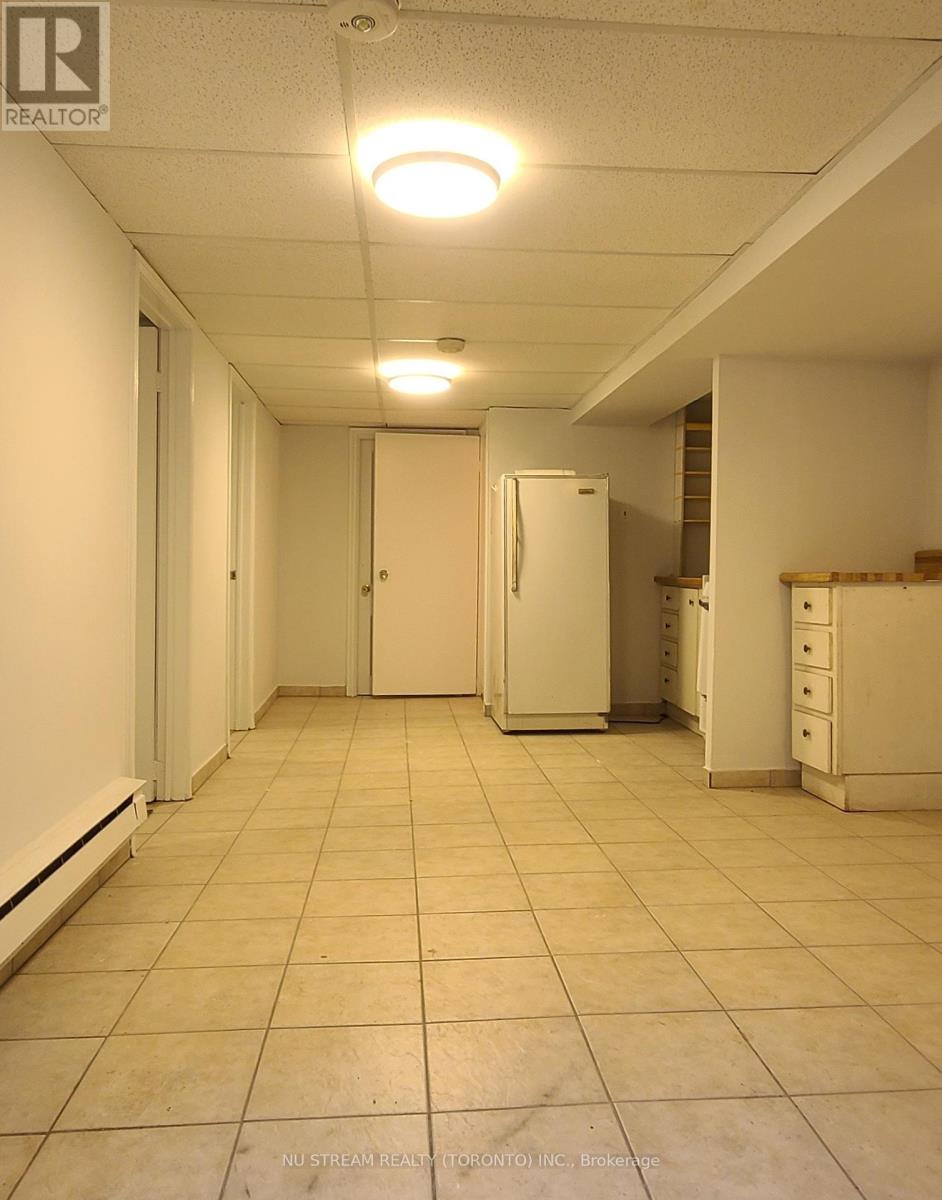 Lower-R - 130 Kingston Road, Toronto (Woodbine Corridor), Ontario  M4L 1S7 - Photo 4 - E10407686