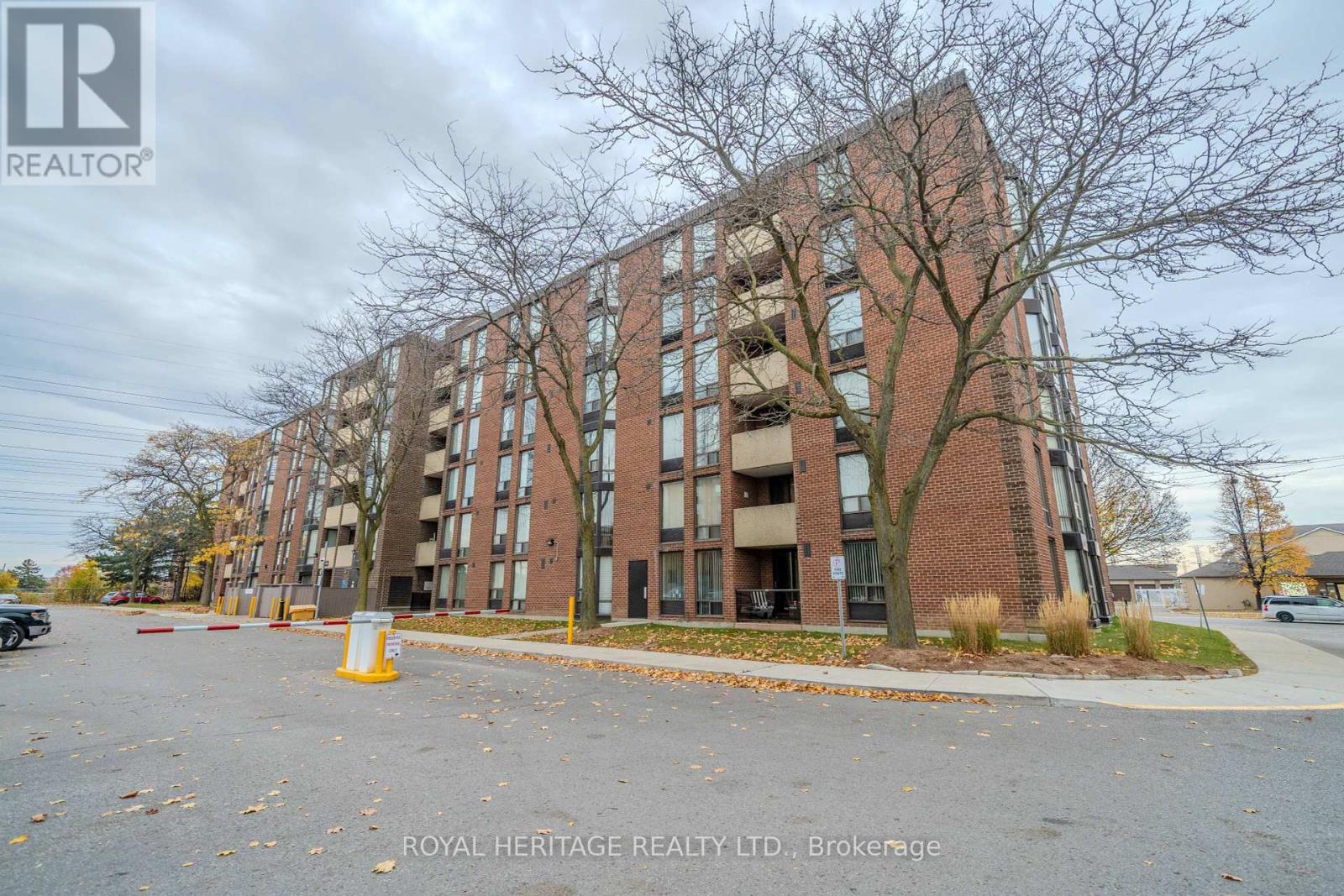 311 - 1540 PICKERING PARKWAY, Pickering, Ontario